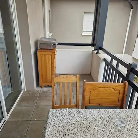 Bel Centre-ville - Landes Apartment